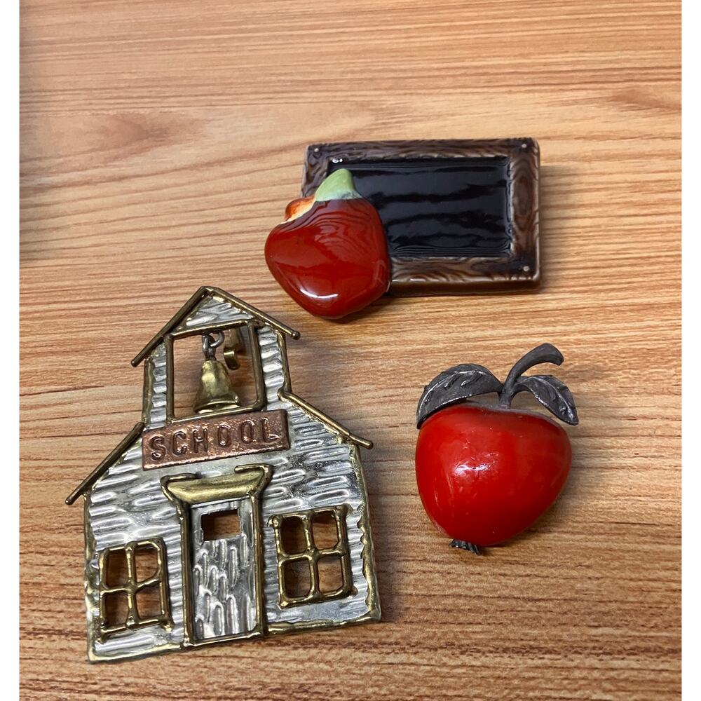 Teacher Brooch Pins‎ Lot Apples Schoolhouse Chalkboard Vintage Teacher Jewelry